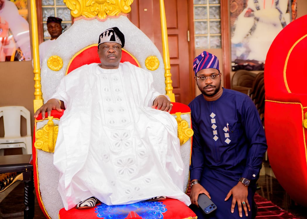 Akintade Shittu congratulates Olofa on 16th coronation anniversary