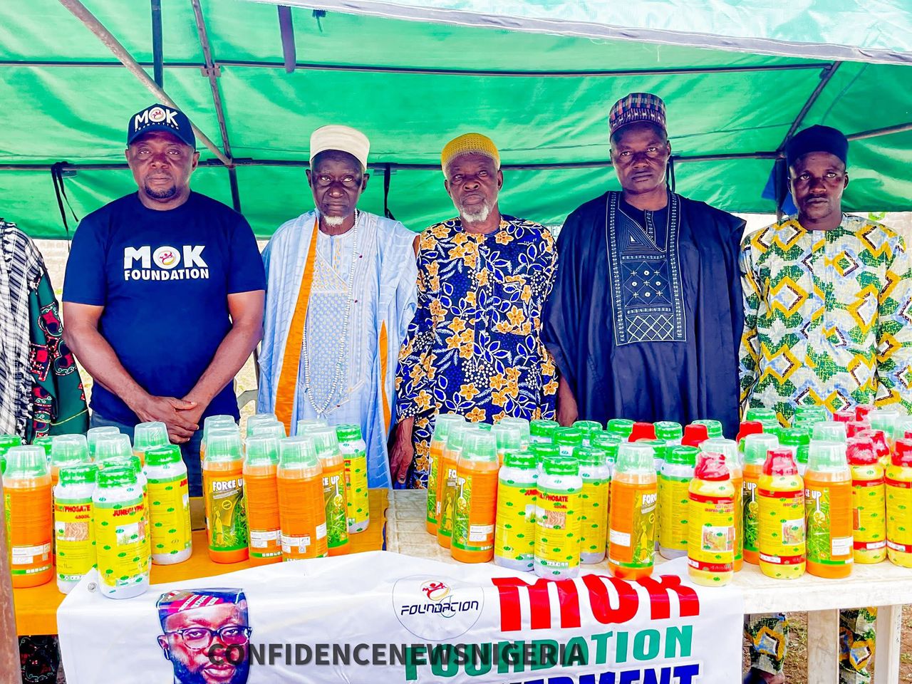 Kwara South Jowuros Hail MOK Foundation For Farm Inputs Distribution